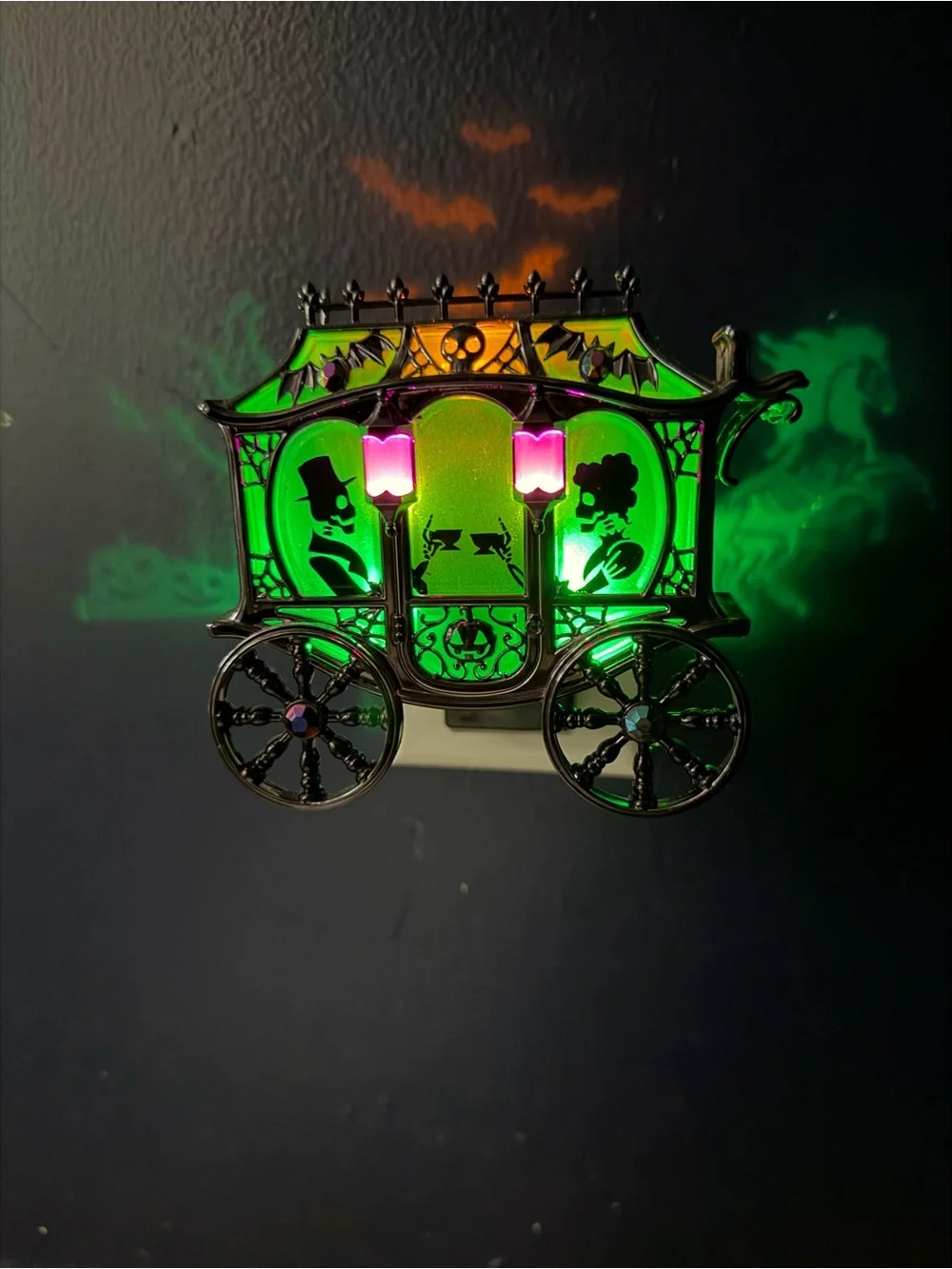 Bath & Body Works Green and Purple Haunted Carriage Wall Nightlight
